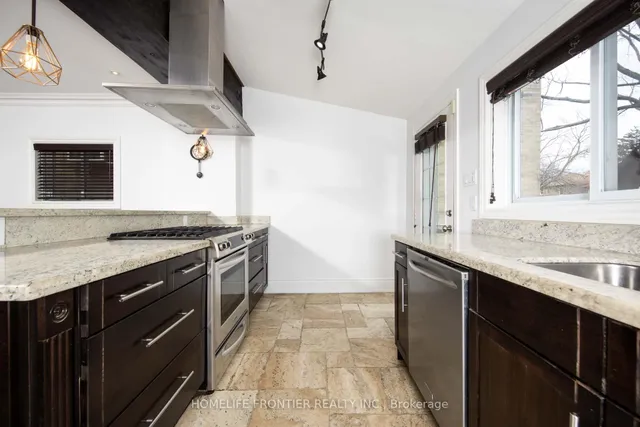 Additional image 7 of 302 Roselawn Ave