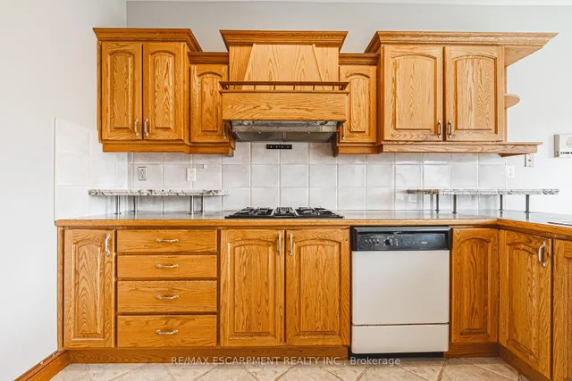 Additional image 24 of 388 Hemlock Ave