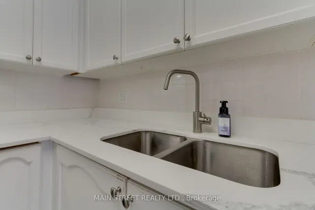 Additional image 8 of 35 Finch Ave Unit 501