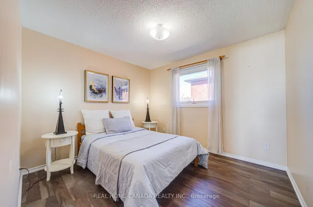 Additional image 26 of 2735 Kingsway Dr