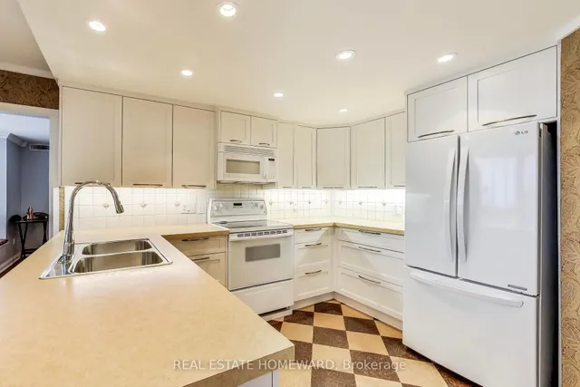 Additional image 13 of 130 Carlton St Unit 804