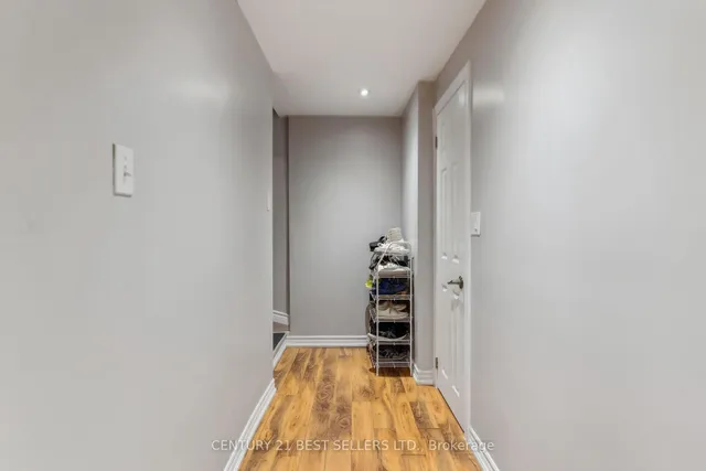 Additional image 27 of 5874 Sidmouth St