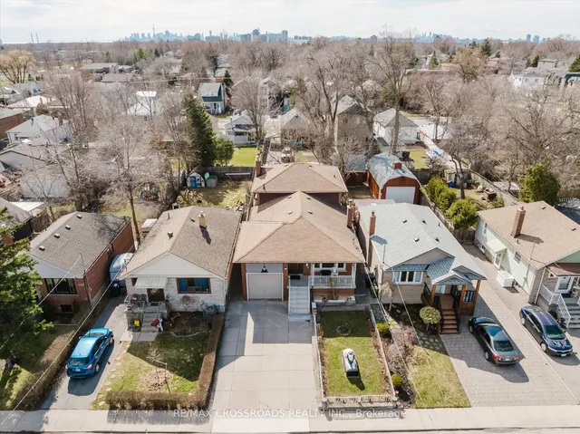 Primary image of 48 Phillip Ave