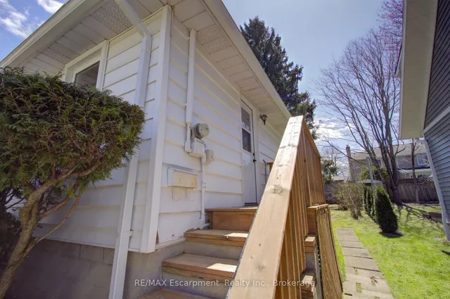 Additional image 5 of 1060 Brook View Ave