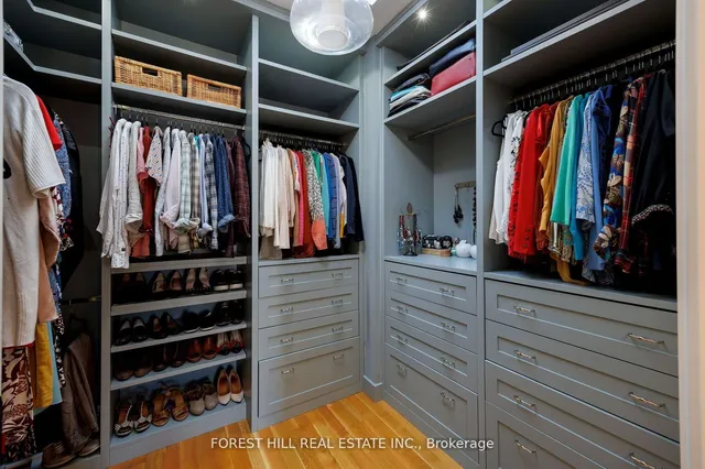 Additional image 20 of 102 Chaplin Cres