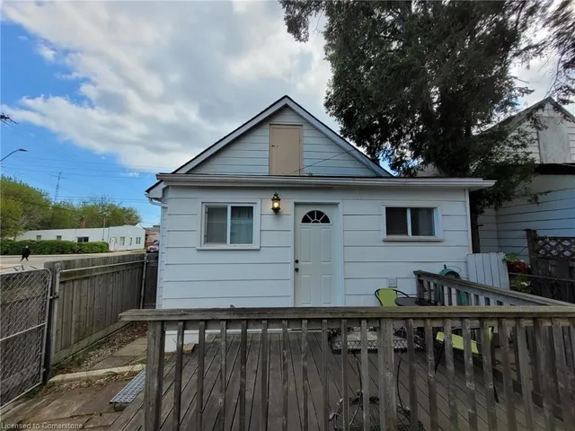 Additional image 33 of 2 Craigroyston Rd