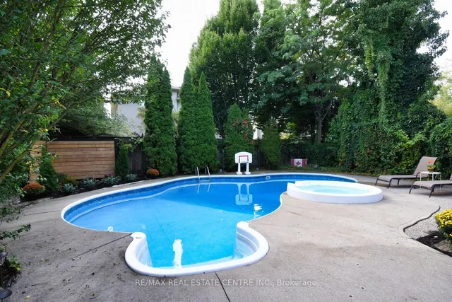 Additional image 38 of 47 Surrey Dr