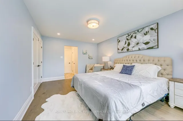 Additional image 22 of 1097 Grandeur Cres