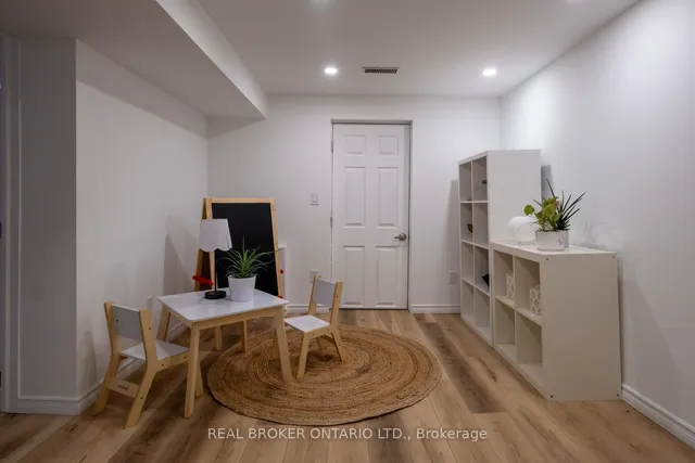 Additional image 31 of 23 Twenty Eighth St