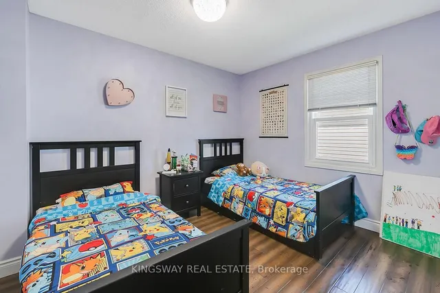 Additional image 35 of 4172 Vermont Cres