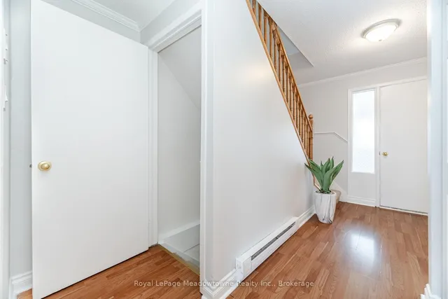 Additional image 32 of 204 Bousfield Cres