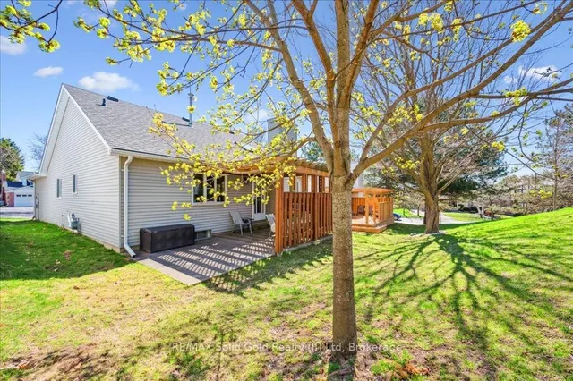 Additional image 34 of 5 Quinte Cres