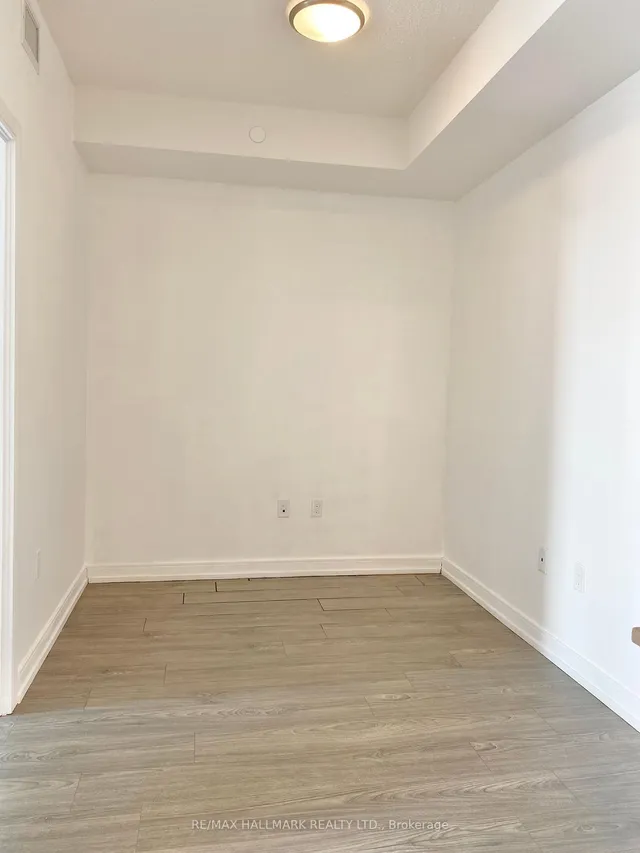 Additional image 18 of 225 village Green Sq Unit 2604