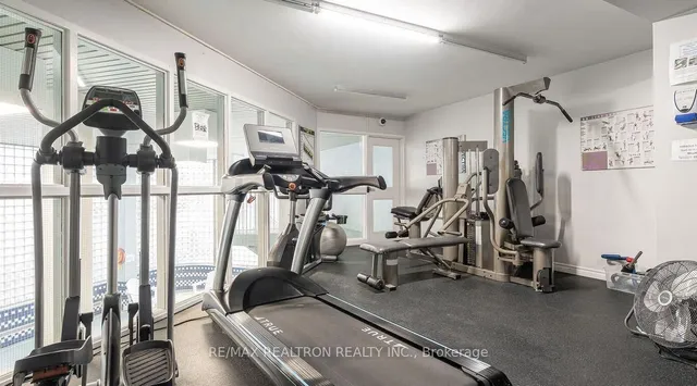 Additional image 18 of 401 Queens Quay Unit 403