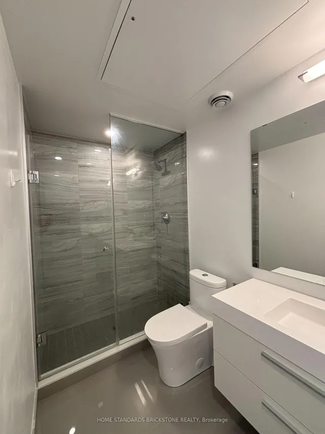 Additional image 15 of 39 Roehampton Ave Unit 609