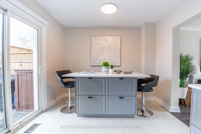 Additional image 16 of 1101 Highland St