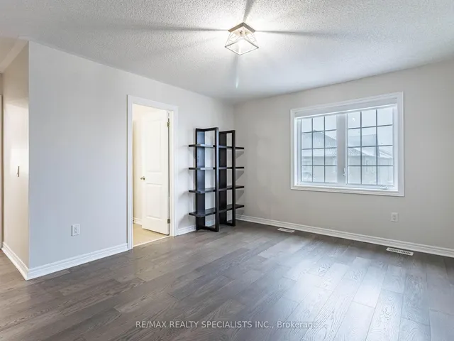 Additional image 34 of 41 Hoxton Rd
