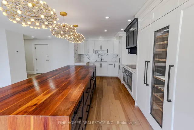 Additional image 22 of 55 Harbour Sq Unit 3213