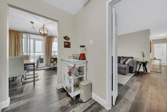 Additional image 10 of 24 Midland Dr Unit 701