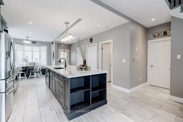 Additional image 10 of 62 Corinaldo Dr