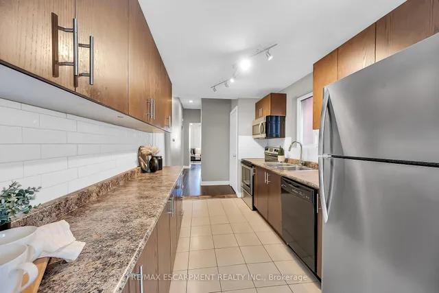 Additional image 18 of 161 RAY St