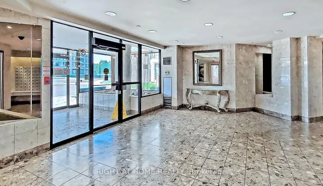 Additional image 4 of 350 Alton Towers Circ Unit 311