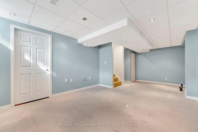 Additional image 22 of 646 Kerr Tr