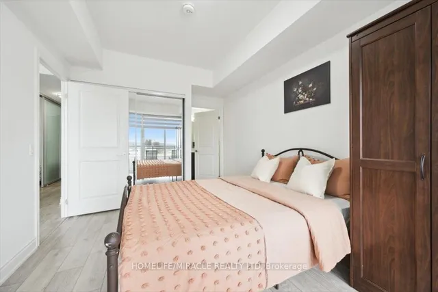 Additional image 15 of 1050 Main St Unit 819