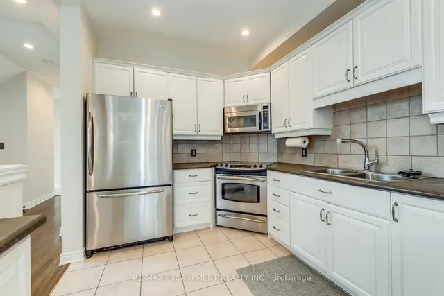 Additional image 16 of 5331 Applegarth Dr