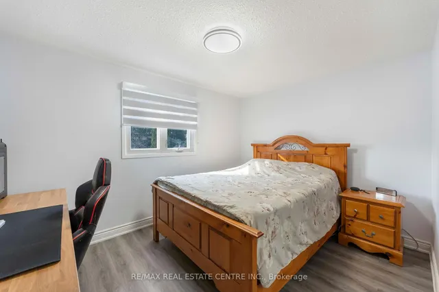 Additional image 33 of 44 Abelard Ave