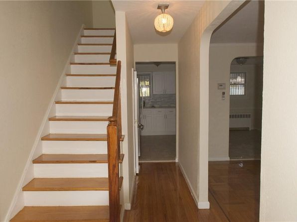 1051 E 213th Street, Bronx, NY 10469