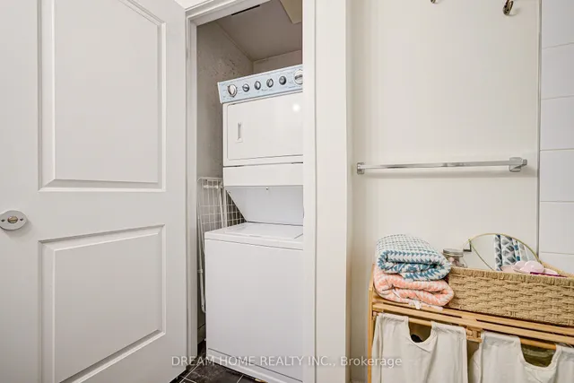 Additional image 35 of 1 Town Centre Crt