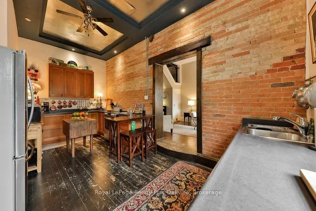 Additional image 18 of 14 Hatt St