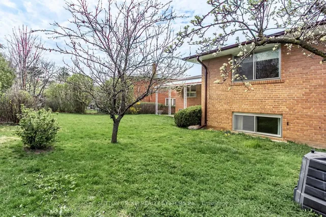 Additional image 30 of 994 Streamway Cres