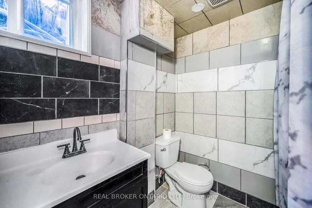 Additional image 21 of 72 Bruce Beer Dr