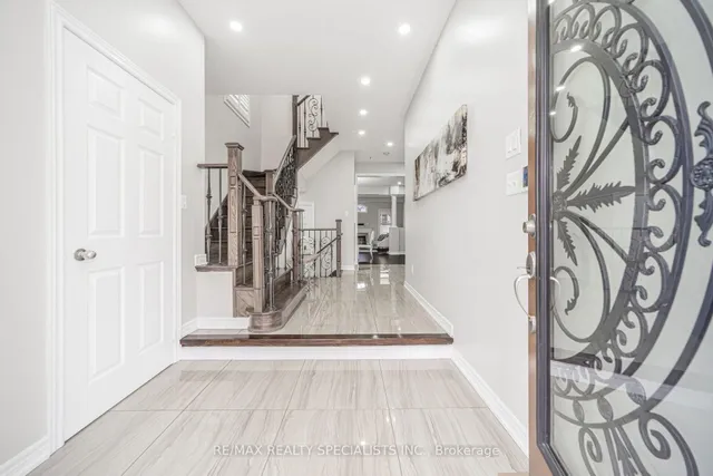 Additional image 3 of 102 Chalkfarm Cres