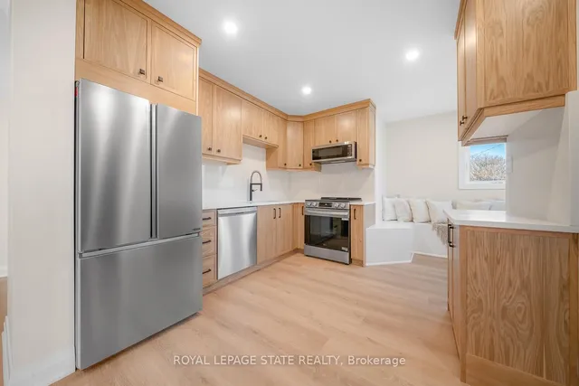 Additional image 6 of 869 Garth St