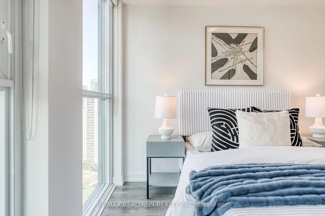 Additional image 18 of 159 Wellesley St Unit 2210