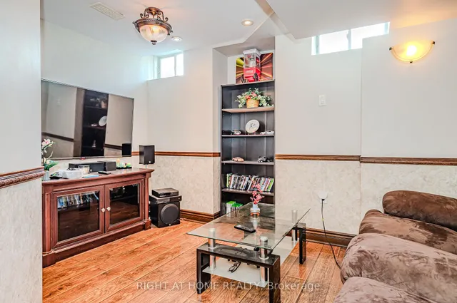 Additional image 41 of 2267 Empire Cres