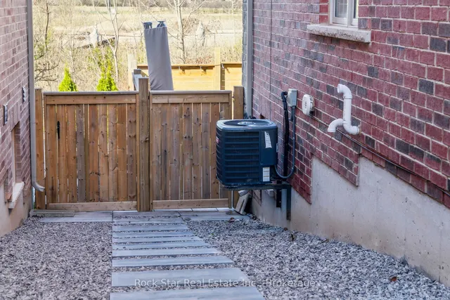 Additional image 32 of 3150 BLACKFRIAR Common