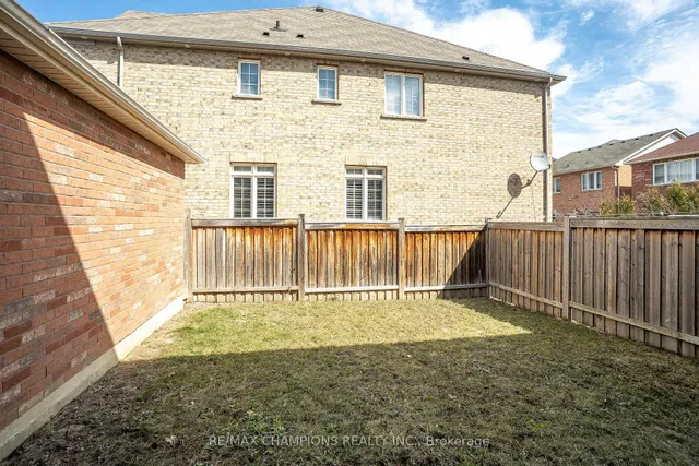 Additional image 41 of 57 Sky Harbour Dr