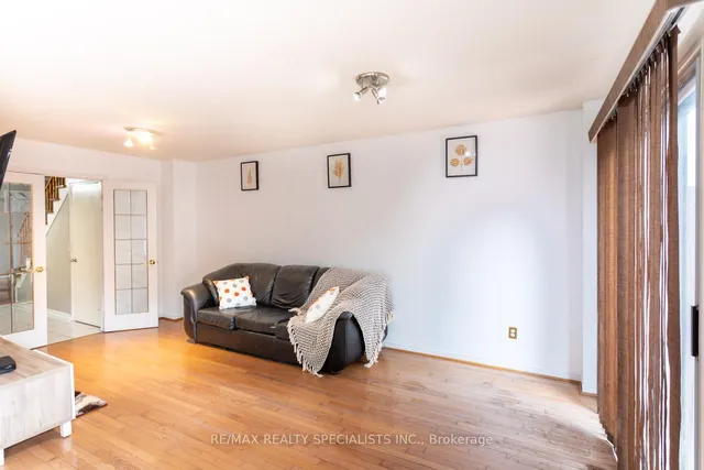 Additional image 15 of 128 TOBA Cres