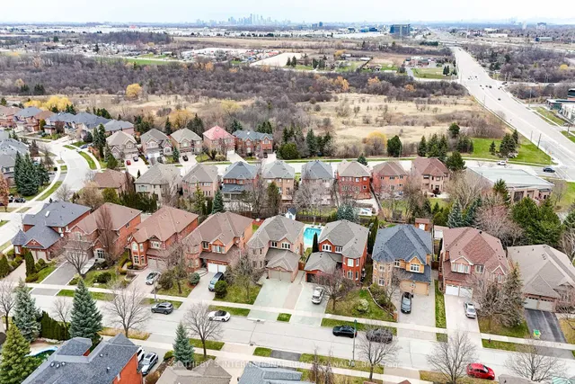 Additional image 43 of 1422 Summerhill Cres