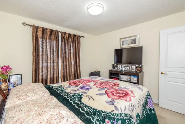 Additional image 33 of 8 Washburn Rd