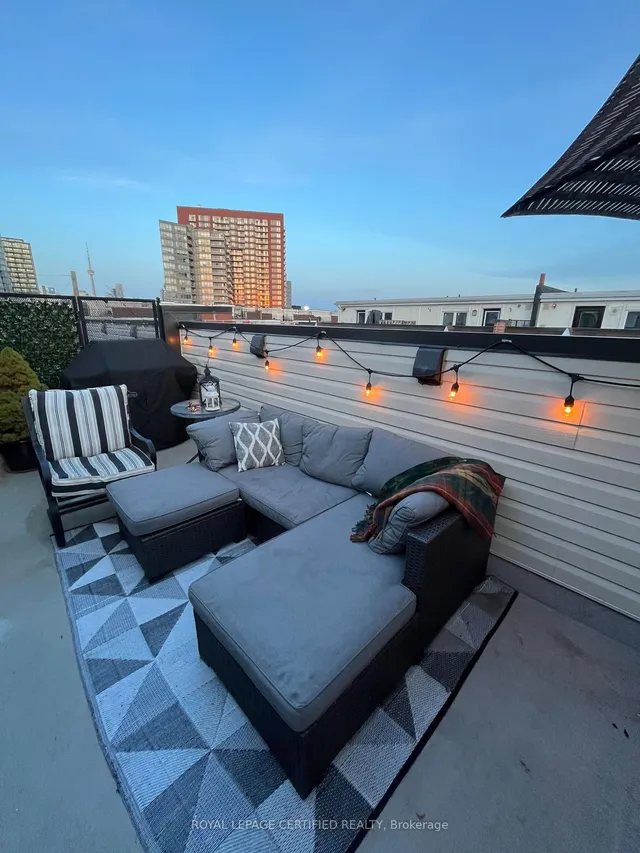 Additional image 21 of 22 Laidlaw St Unit 1222