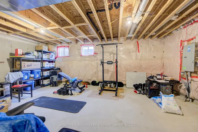 Additional image 21 of 256 Apple Hill Cres