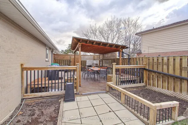 Additional image 45 of 41 Mandarin Cres