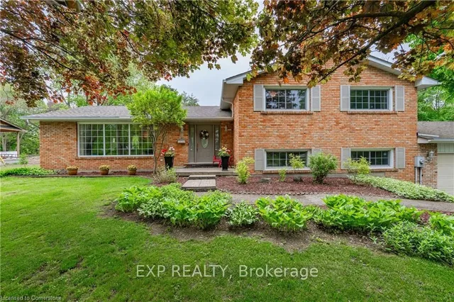 11 COACHMAN Cres