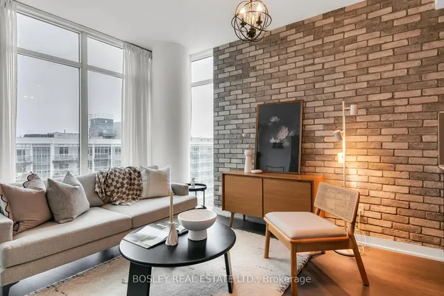 105 George St Unit 1404
