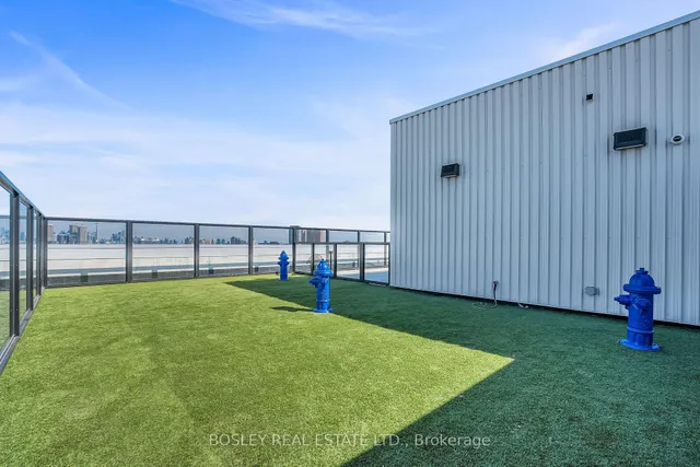 Additional image 16 of 2720 Dundas St Unit 522